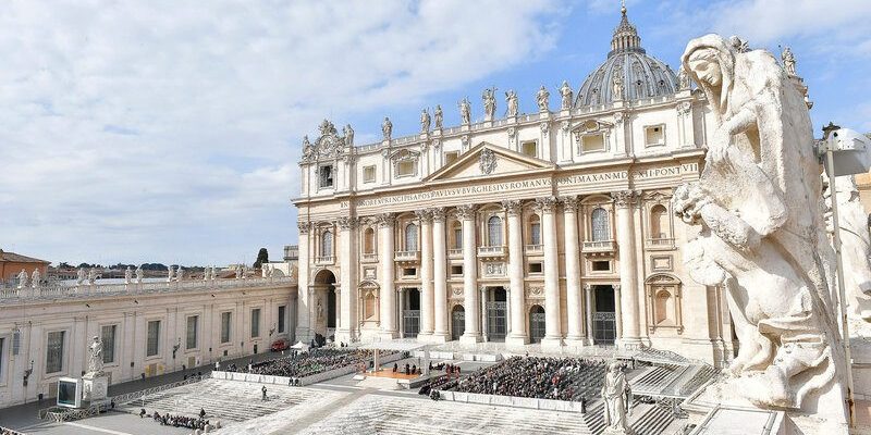 Tòa thánh Vatican nơi thu hút hàng ngàn người đến mỗi năm