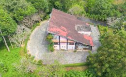 Không gian xung quanh Biệt Điện Bảo Đại