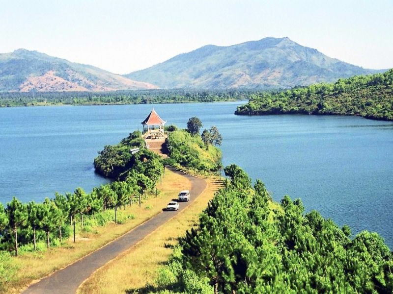 Khung cảnh đầu xuân của Tây Nguyên Khung cảnh đầu xuân của Tây Nguyên