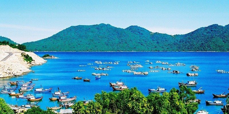 Vẻ đẹp như tranh của thiên đường biển Vịnh Vũng Rô