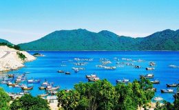 Vẻ đẹp như tranh của thiên đường biển Vịnh Vũng Rô